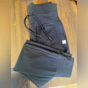 Vuori Daily Legging
Women's BreatheInterlock Leggings- Black Size Medium